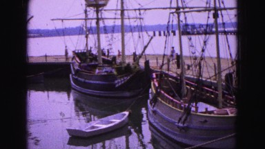 1964: port with ships WILLIAMSBURG