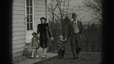 1946: family is seen going on trip with small child HARRISBURG