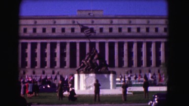 1946: memorial white house government buildings from behind the gates