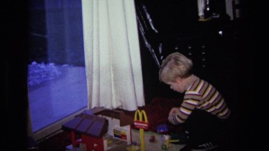 1975: small child is seen posing CALIFORNIA