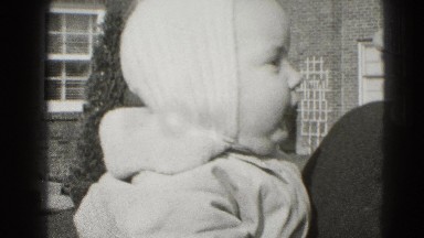 1947: mother with small child is seen MIDDLETOWN