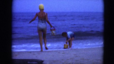 1947: children fetching water in pails at the beach MIDDLETOWN