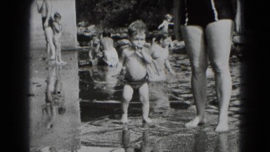 1947: toddlers is seen MIDDLETOWN