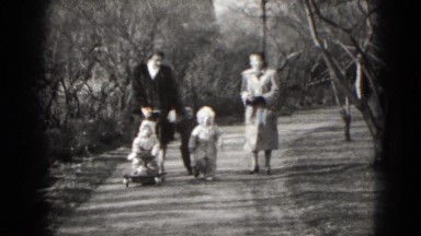 1949: family is seen going on trip with small child MIDDLETOWN