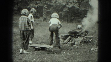 1949: picnic in forest area is seen VENICE, ITALY