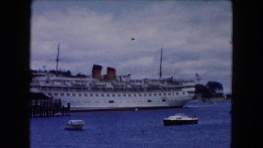 1961: the large cruise sets sail for the newly built island MINNESOTA