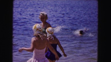 1961: family outing at the beach MINNESOTA