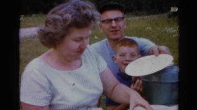 1964: outdoor party walking garden play enjoyment talking family CALIFORNIA
