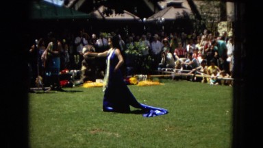 1967: outdoors hawaiian luau demonstration by a woman HAWAII