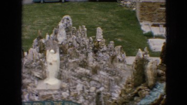 1967: many people are visiting the cave formed in the hilly area IOWA