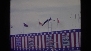 1965: a man performs various stunts with help from his female assistant.