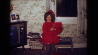1965: little girl playing trick with the doll NEW JERSEY