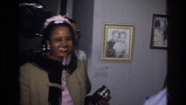 1976: family members enjoying time together. HARLEM NEW YORK