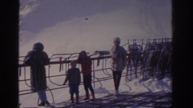 1963: family poses for video, enjoying trip they made to the mountains MUNICH