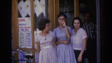 1962: several young women posing for the camera at the doors