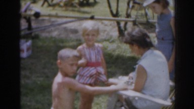 1963: family enjoying a day outside in the sunshine. NEW JERSEY