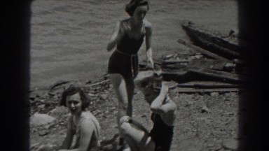 1938: 3 women hanging out near the beach. NEW JERSEY