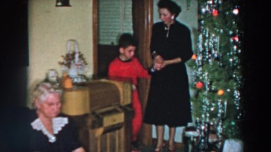 1957: a strange christmas morning. WHEELING OHIO