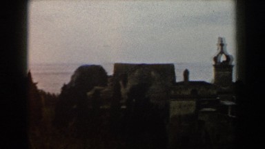 1960: cities with many different buildings made of stone and different shapes