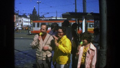 1975: people eating ice cream and sight seeing SWEDEN