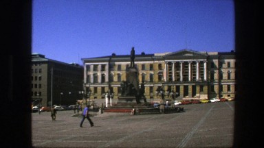 1975: people walking around in the city. SWEDEN
