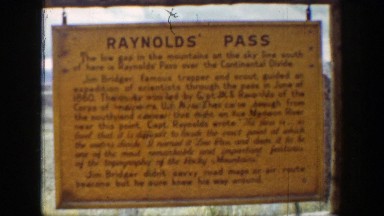 1939: Sign Explains Capt. Reynolds Discovery of Distinctive Feature