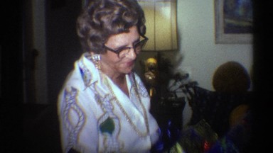 1975: retro birthday party with ungrateful grandchildren. FLORIDA