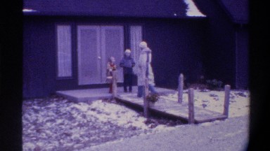 1975: family photo in the snow FLORIDA