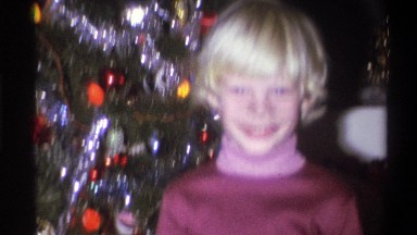 1973: happy kids on christmas NEW YORK