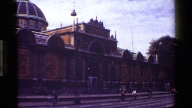 1983: save the historical building that will rise our country's privilege.and