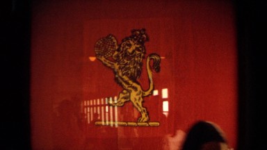 1971: flag: lion with crown on a background of orange and label: cunard house
