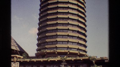 1983: vertical view of a very large structure with many windows NAIROBI KENYA