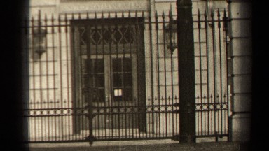 1947: parliament government locked black iron gate PARIS FRANCE