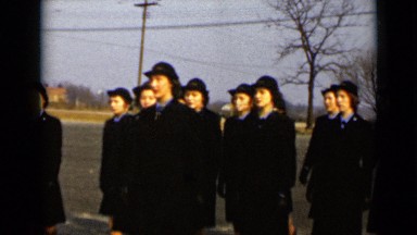 1947: the people are walking once-over on countryside NEW YORK