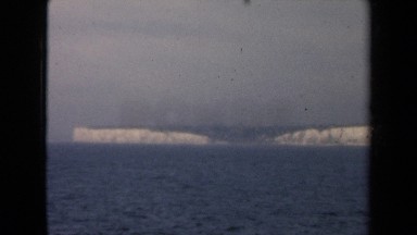 1946: the waves in sky are big ,it comes fast to direction of shore NETHERLANDS
