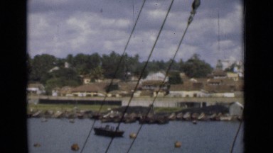 1946: lot of houses are located in front of dam and it looks like small village