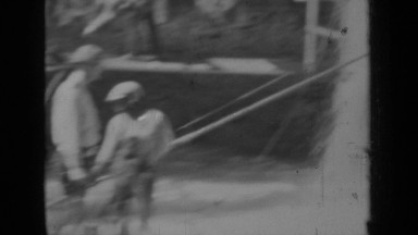 1937: labour working in seaport KLAMATH CALIFORNIA