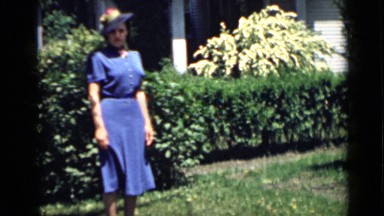 1939: the woman was standing in grassland SAN FRANCISCO
