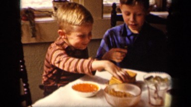 1942: kids enjoyable eat SEBRING OHIO