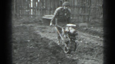 1975: fielding fertile earth RUSSIA