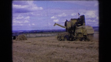 1963: huge machine in farm FRANCE