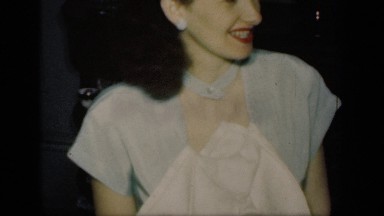 1949: party of peoples gathered around dining hall,enjoying with drinks NEW YORK