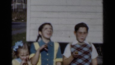 1950: the children are gathered and enjoying NEW YORK