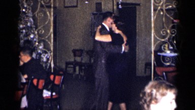 1954: the beautiful couple showing their love each other NEW YORK
