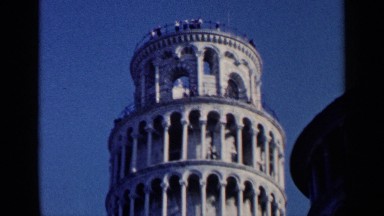 1960: people gathered near the building VENICE ITALY