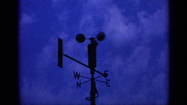 1970: direction finding antenna are rotating for air and direction