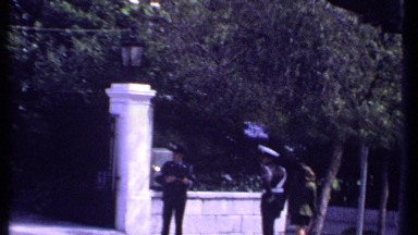1969: security securing the house KENYA