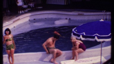 1969: people gathered around the swimming pool BAHAMAS