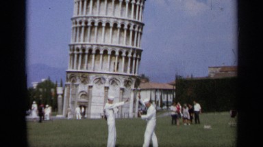 1962: people gathered near the building ITALY