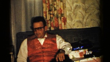 1952: friends enjoy spending time together in a lounge room. NEW HAMPSHIRE
